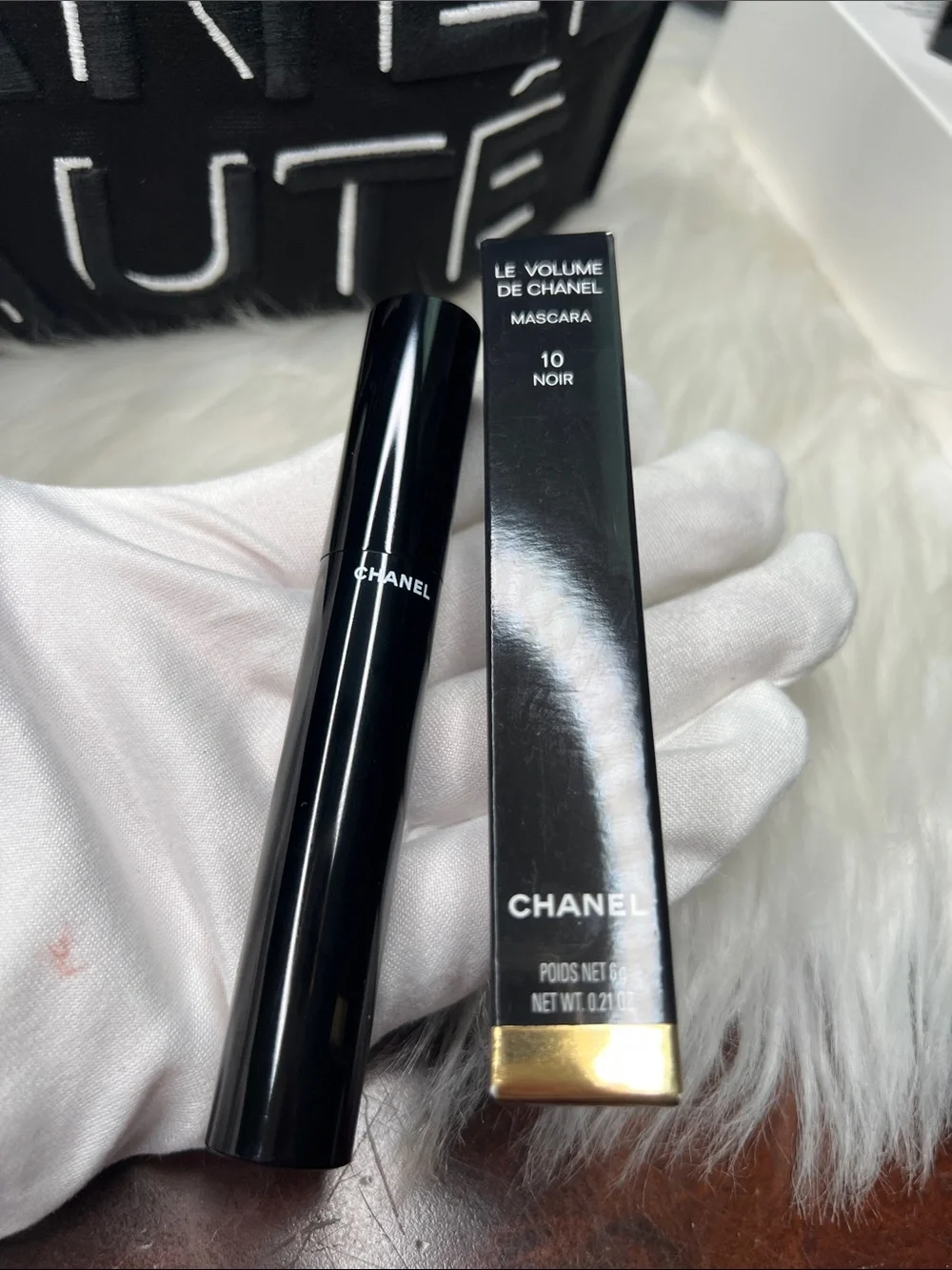 CHANEL BEAUTY Set: La Mousse, Volume Mascara &Rouge Coco Baume With Cosmetic Bag